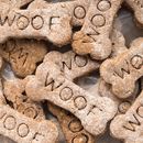 Baking dog biscuits - recipe and ideas for homemade treats